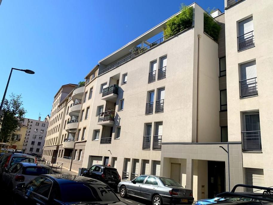 Apartamento Beau Studio Tout Confort Au Calme Avec Parking . Villeurbanne Exterior foto
